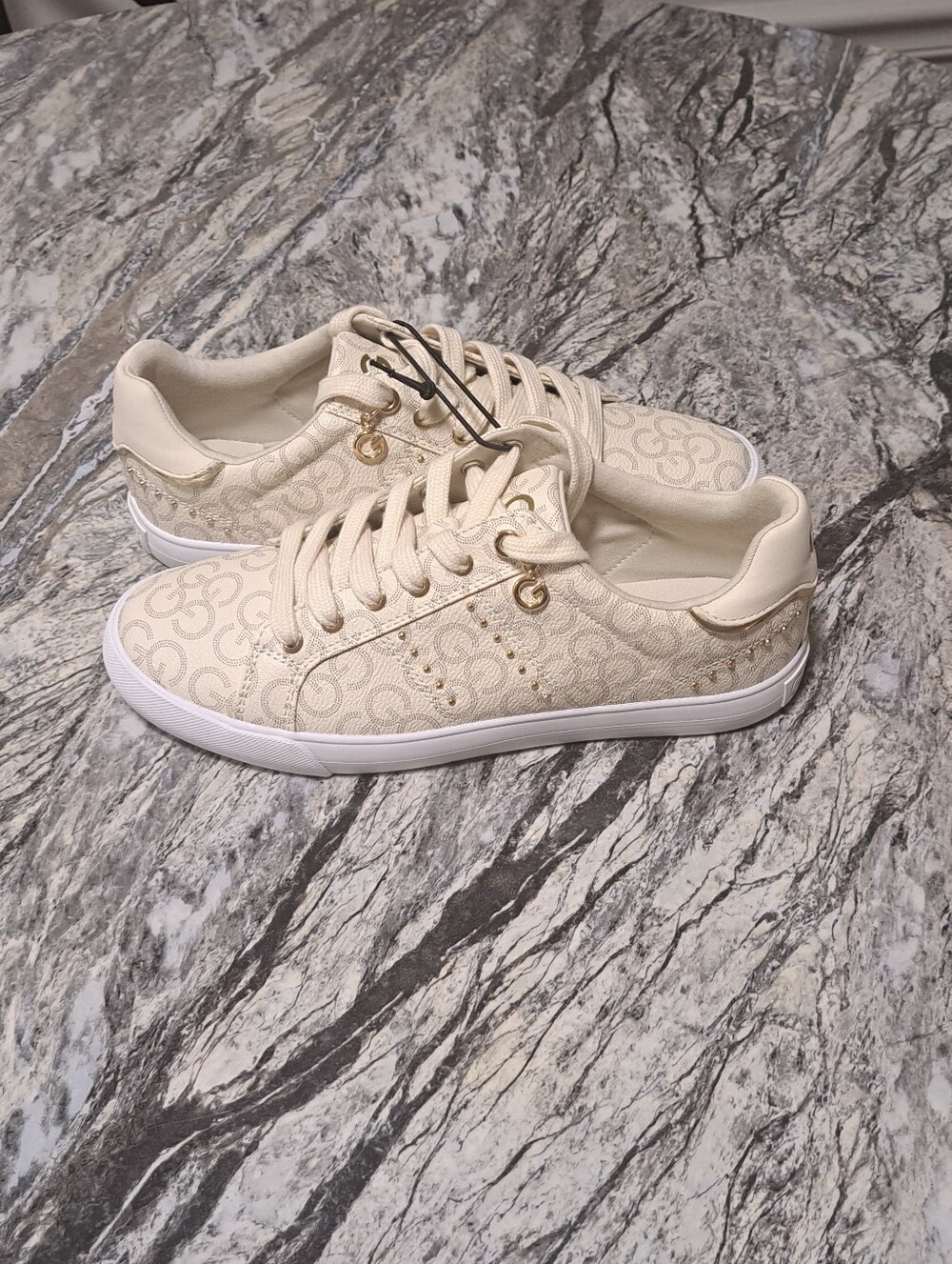 GBG Los Angeles GUESS Cream Monogram Low Top Sneakers with Gold  Hardware NWOT